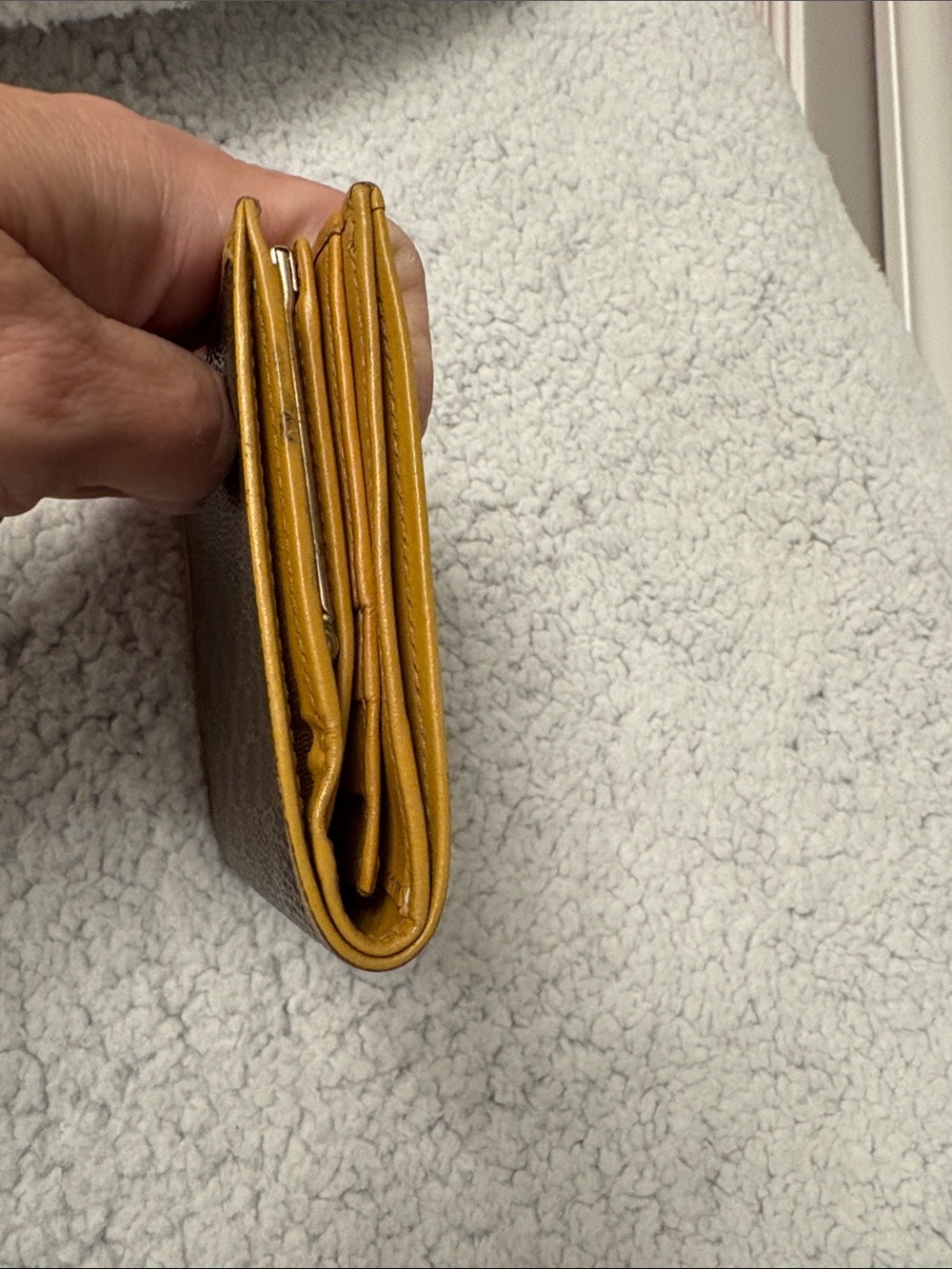 Vintage CELINE Macadam Triomphe Bifold Compact Wallet Yellow Mustard Leather - Picture 7 of 14